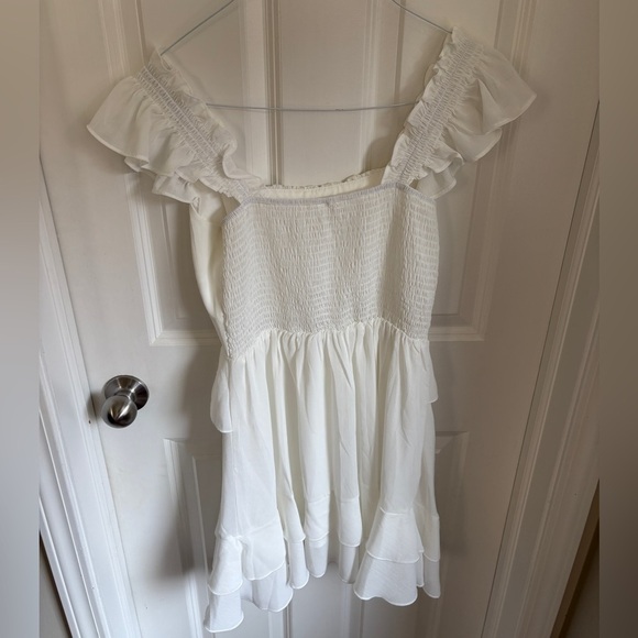 White Flutter Sleeve Tiered Sundress - Picture 6 of 6